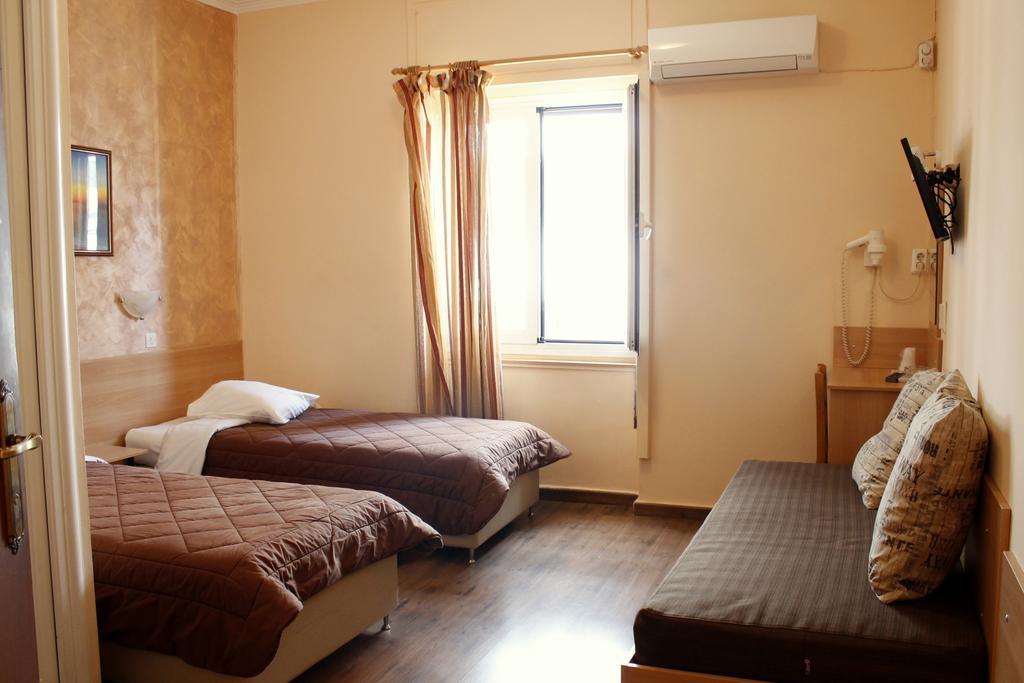 Electra Piraeus